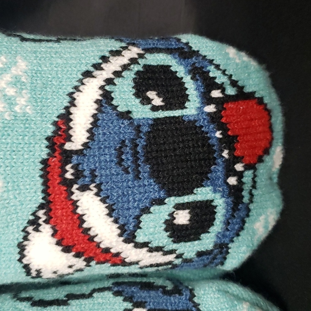 Disney NWT Lilo & Stitch Holiday Stretch Plush Slipper/Socks, 4-10 - Picture 2 of 6
